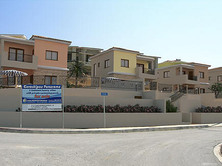 3 bed villas in geroskipou